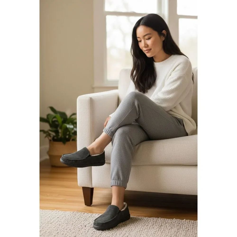✨Olukai Women's Nohea Sheepskin Grey Sz 9 Slippers✨